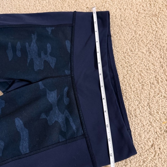 Lululemon Wunder Under Crop leggings- Blue Camo Pebble Inkwell - Picture 3 of 8